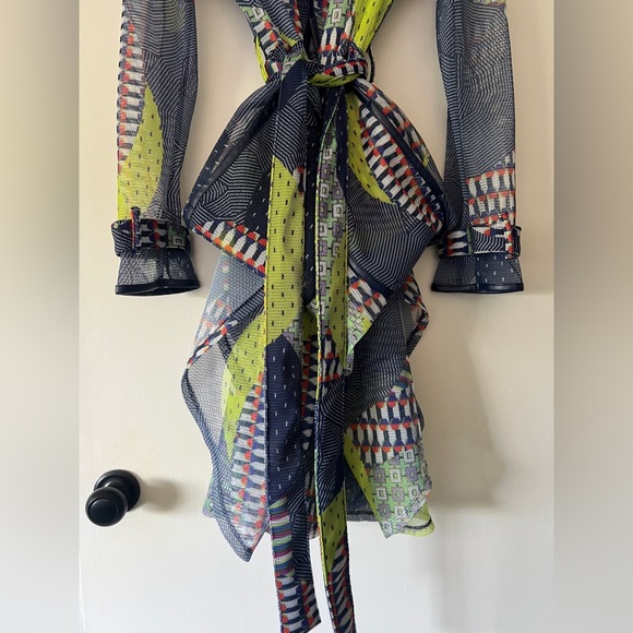 Colorful Geometric Patterned Wrap Dress - Picture 4 of 6